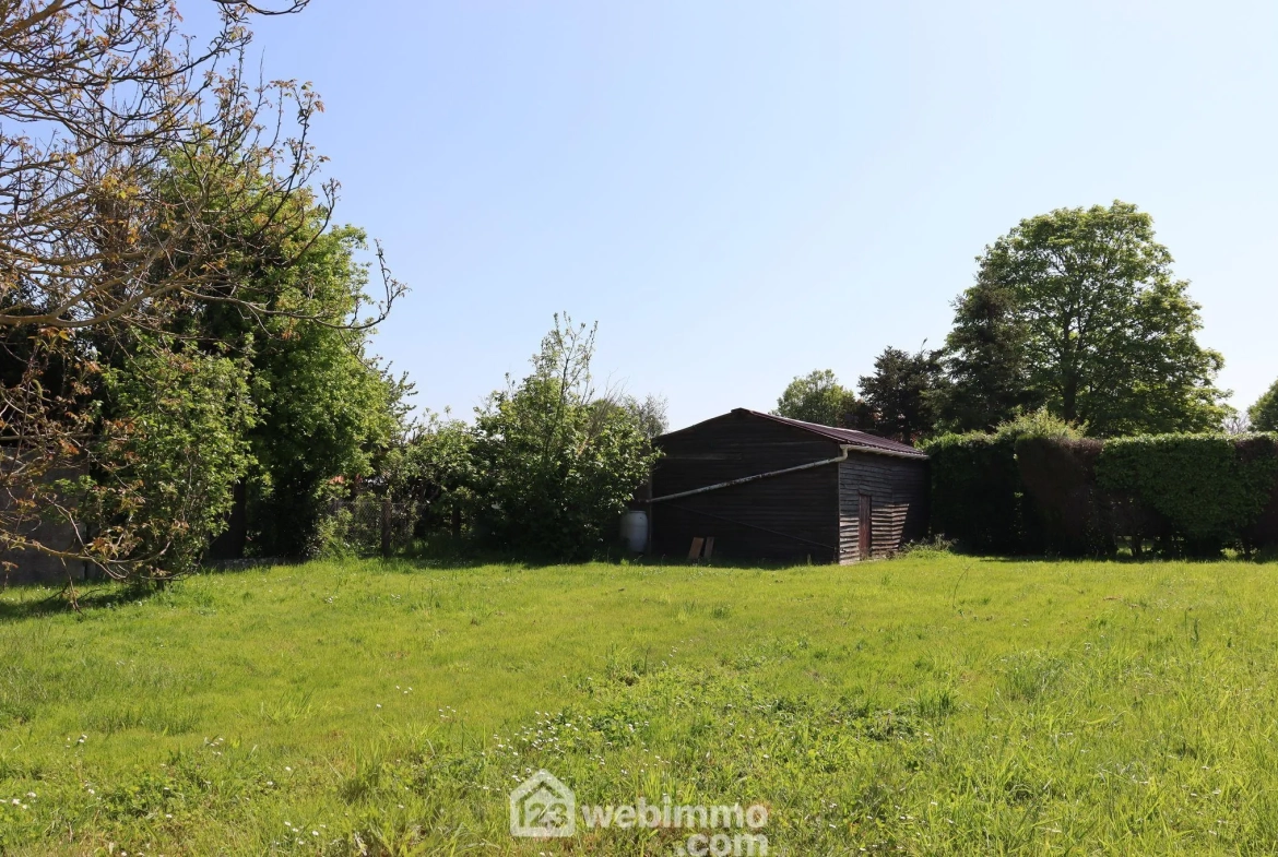 Terrain constructible de 1200 m² à Saint-Hilaire-la-Forêt, proche de l'océan 