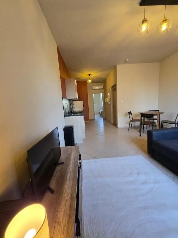 A Vendre : T2 lumineux avec terrasse à Avignon Saint Ruf 