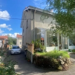 Maison à vendre à Roche La Molière avec 3 chambres et terrain clos