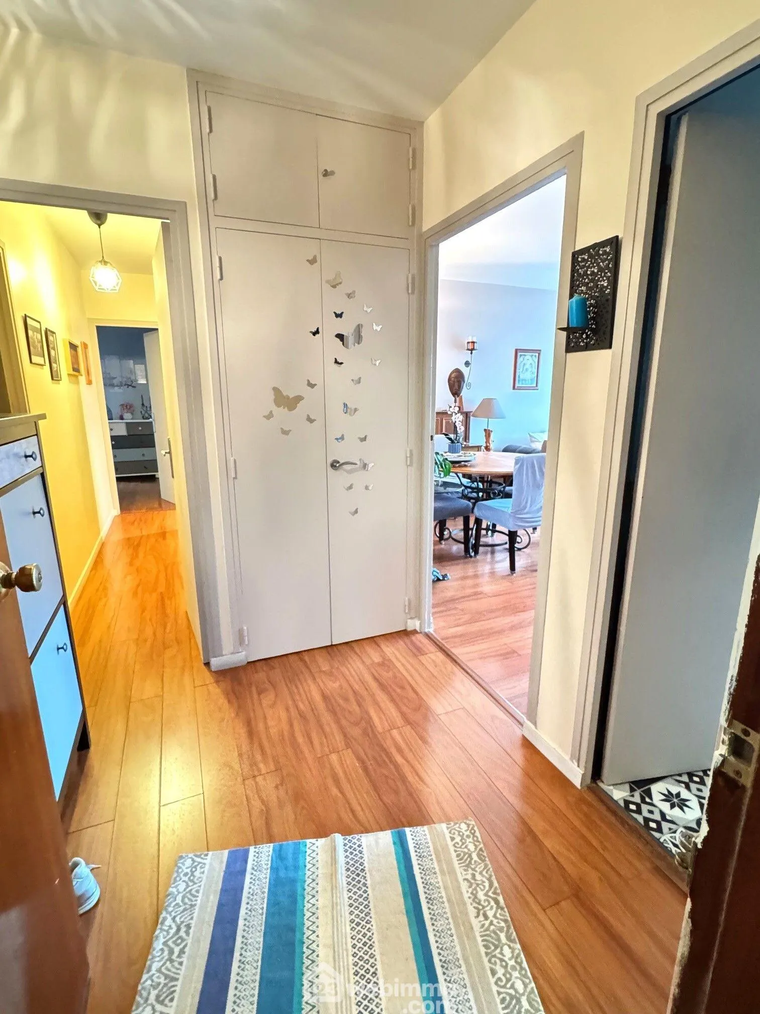 Appartement de 85 m² à Ris-Orangis dans le Domaine de l'Aunette avec loggia et stationnement 