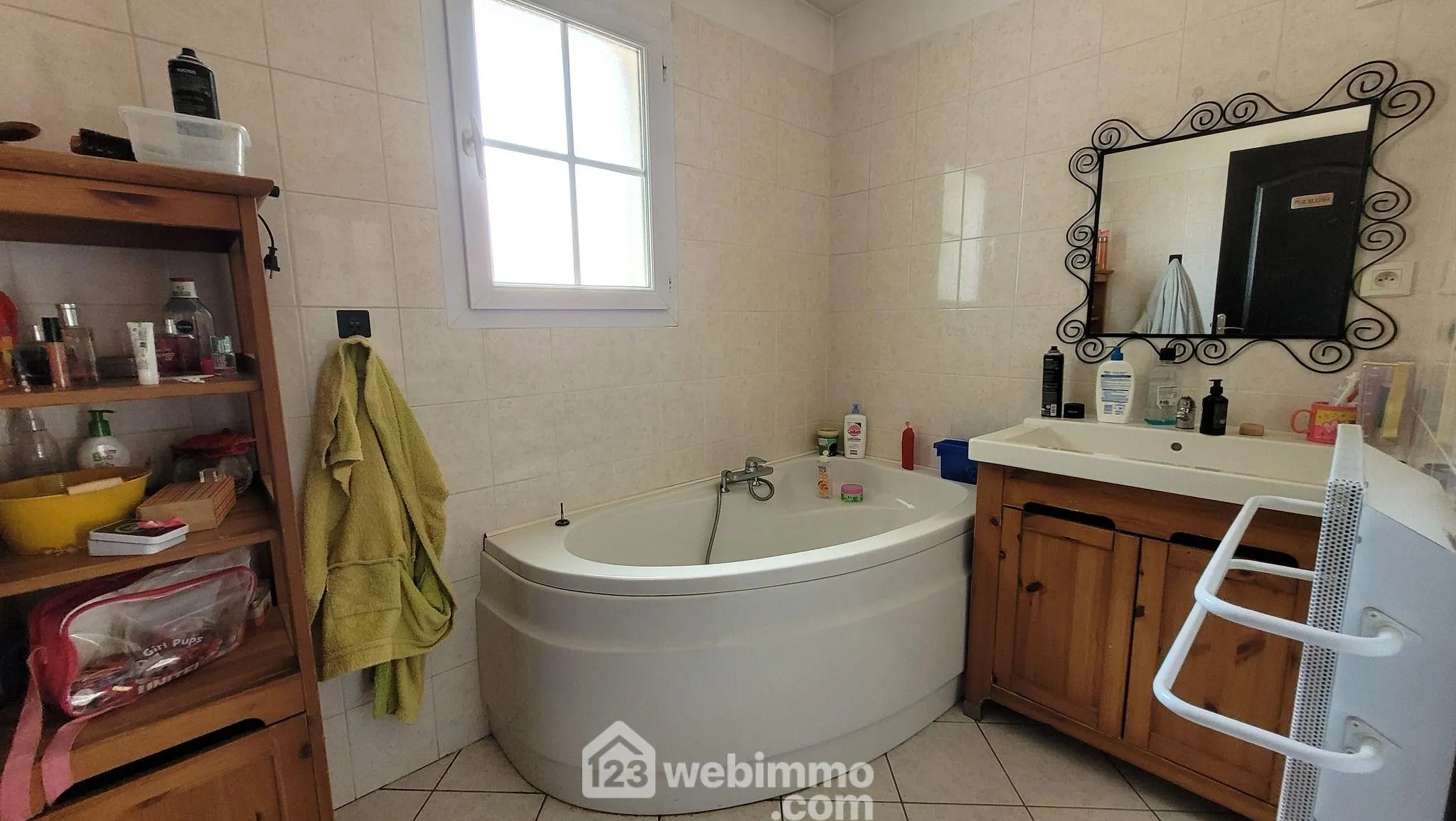 Maison avec piscine à La Jonchère de 123m², terrain 800m², à vendre 