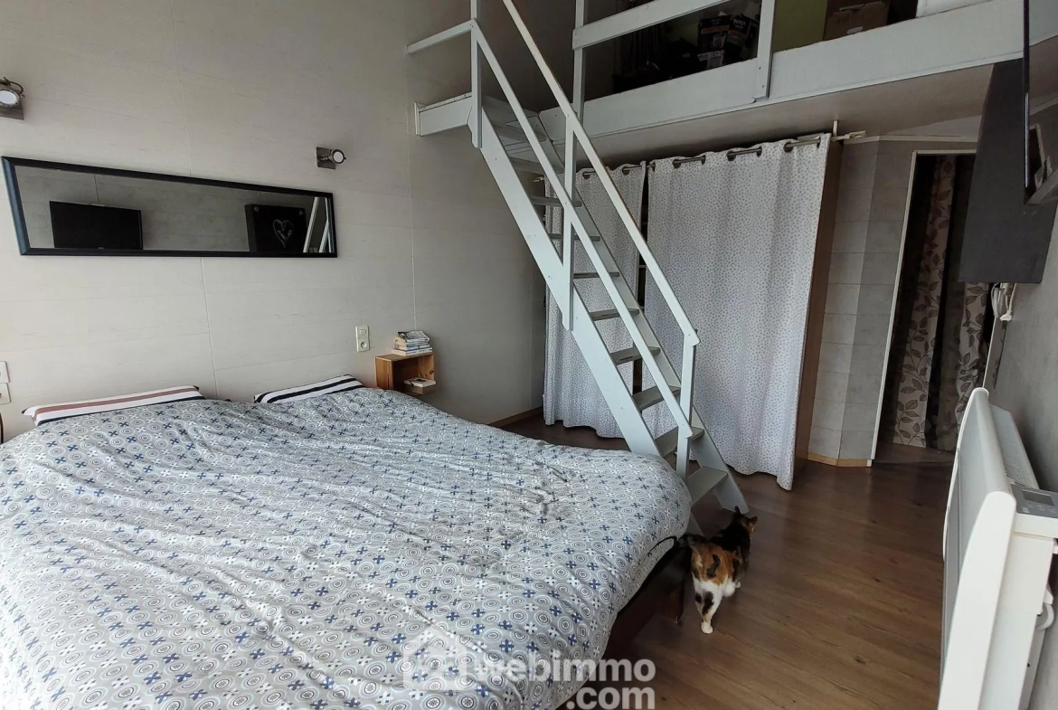 Maison avec piscine à La Jonchère de 123m², terrain 800m², à vendre 