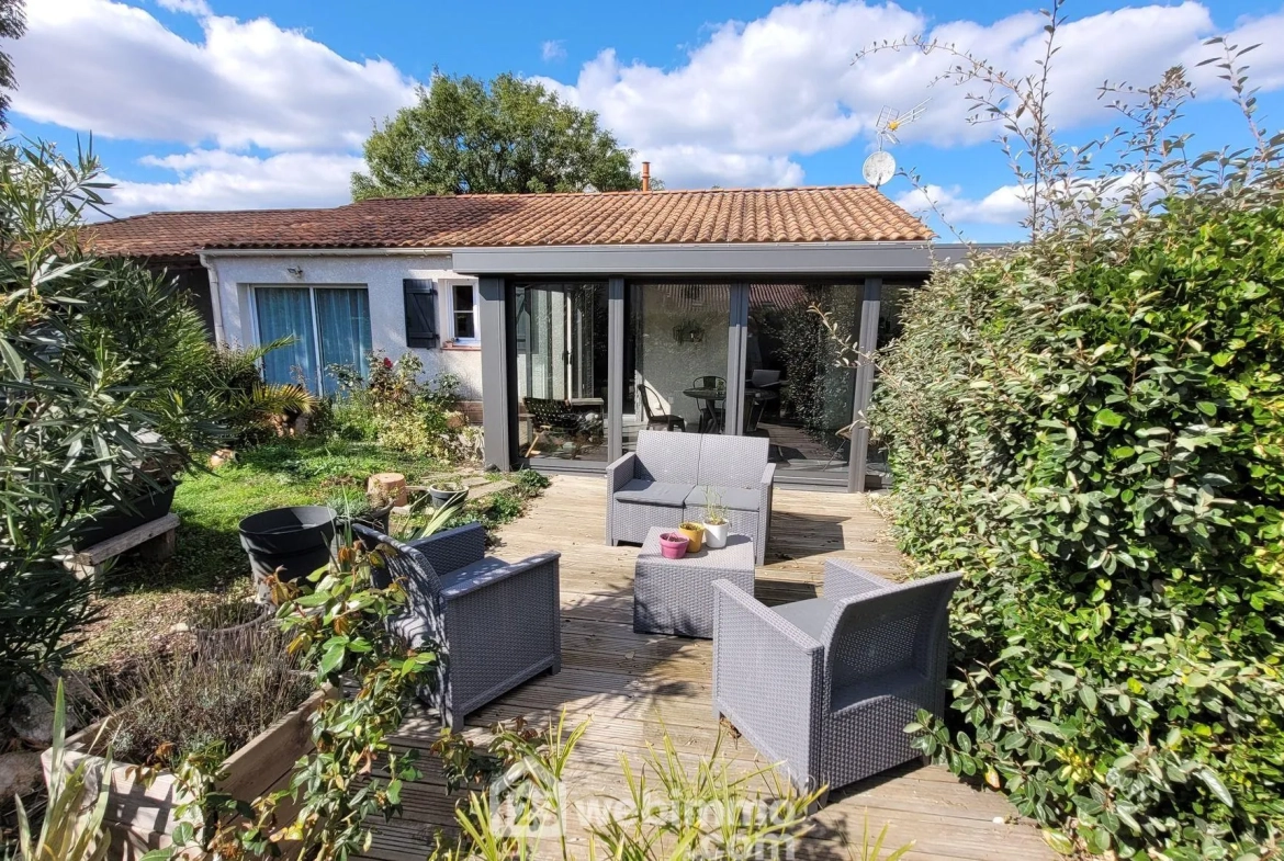Maison avec piscine à La Jonchère de 123m², terrain 800m², à vendre 