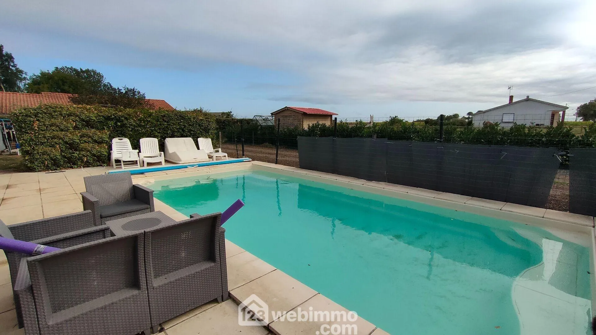 Maison avec piscine à La Jonchère de 123m², terrain 800m², à vendre 