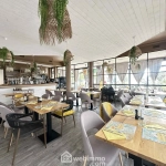 Fonds de commerce restaurant à Laon 114 m² with terrasse et clientèle fidèle