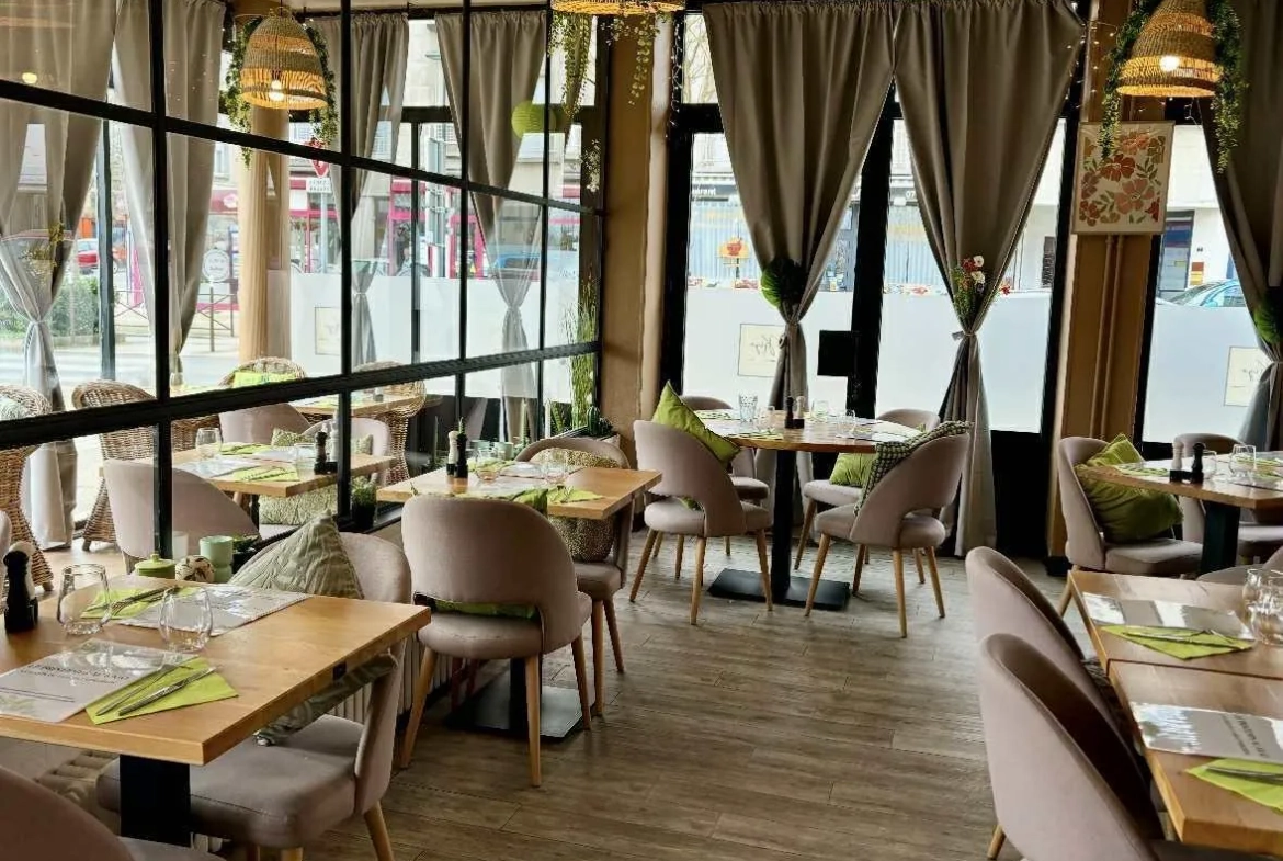 Fonds de commerce restaurant à Laon 114 m² with terrasse et clientèle fidèle 