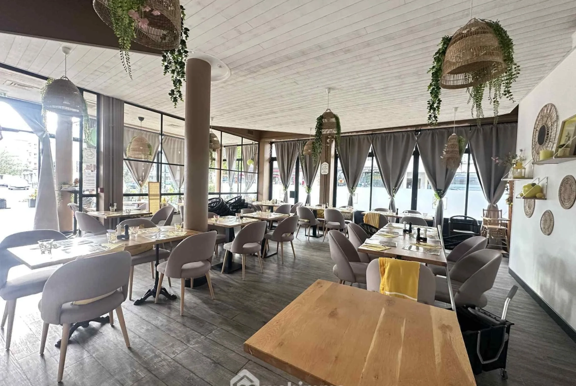 Fonds de commerce restaurant à Laon 114 m² with terrasse et clientèle fidèle 
