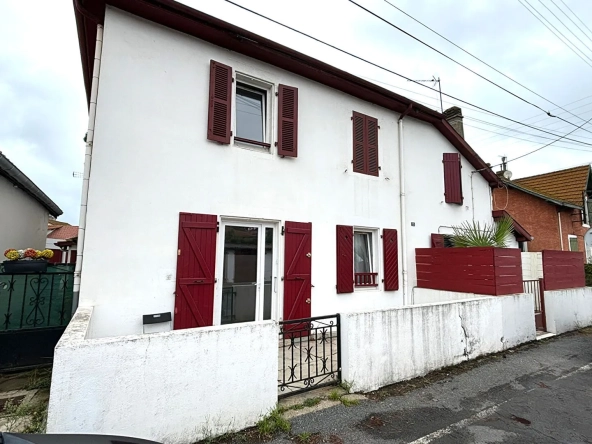 Appartement duplex de 78 m² avec terrasse à Boucau, idéal investissement