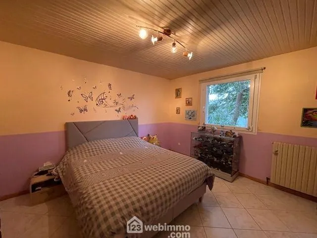 Maison 129 m² à Noyon avec sous-sol, garage et terrain clos 