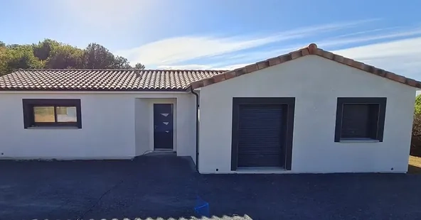 Maison neuve 3 chambres avec jardin et garage à Noaillan