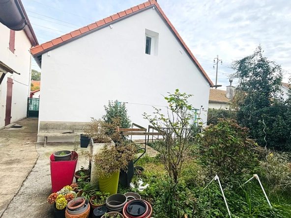 Appartement duplex de 60,50 m² loué avec jardin à Boucau