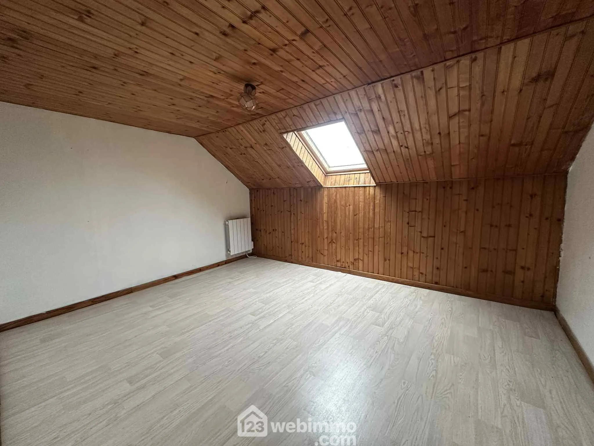 Charmante maison de ville de 85 m² avec garage et jardin à Sissonne 