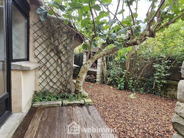 Charmante maison en pierre de 77 m² à Dannemois avec terrasse arborée