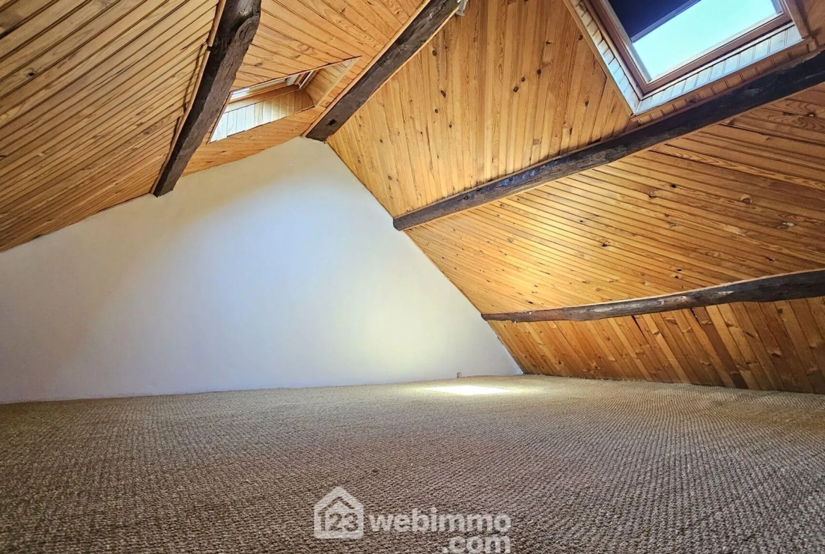 Charmante maison en pierre de 77 m² à Dannemois avec terrasse arborée 