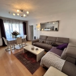 Appartement lumineux de 5 pièces à Magny-les-Hameaux avec balcon et vue sur espaces verts