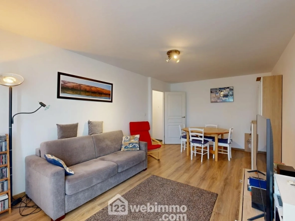 À vendre appartement 3 pièces de 65 m² à Compiègne, résidence sécurisée avec parking