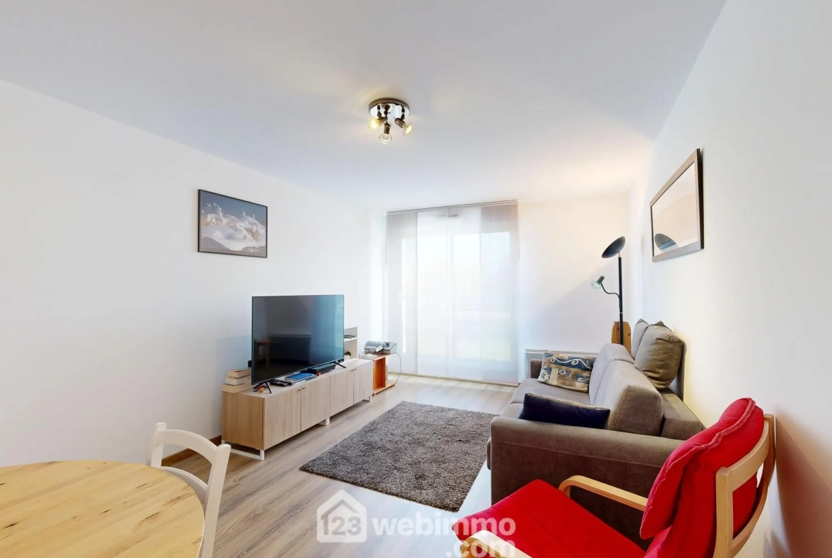À vendre appartement 3 pièces de 65 m² à Compiègne, résidence sécurisée avec parking 