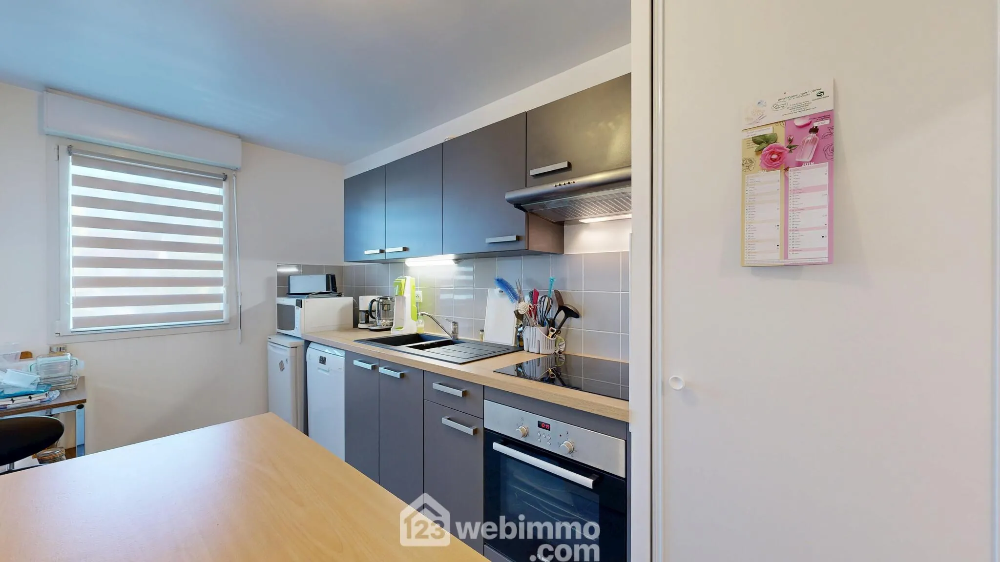 À vendre appartement 3 pièces de 65 m² à Compiègne, résidence sécurisée avec parking 