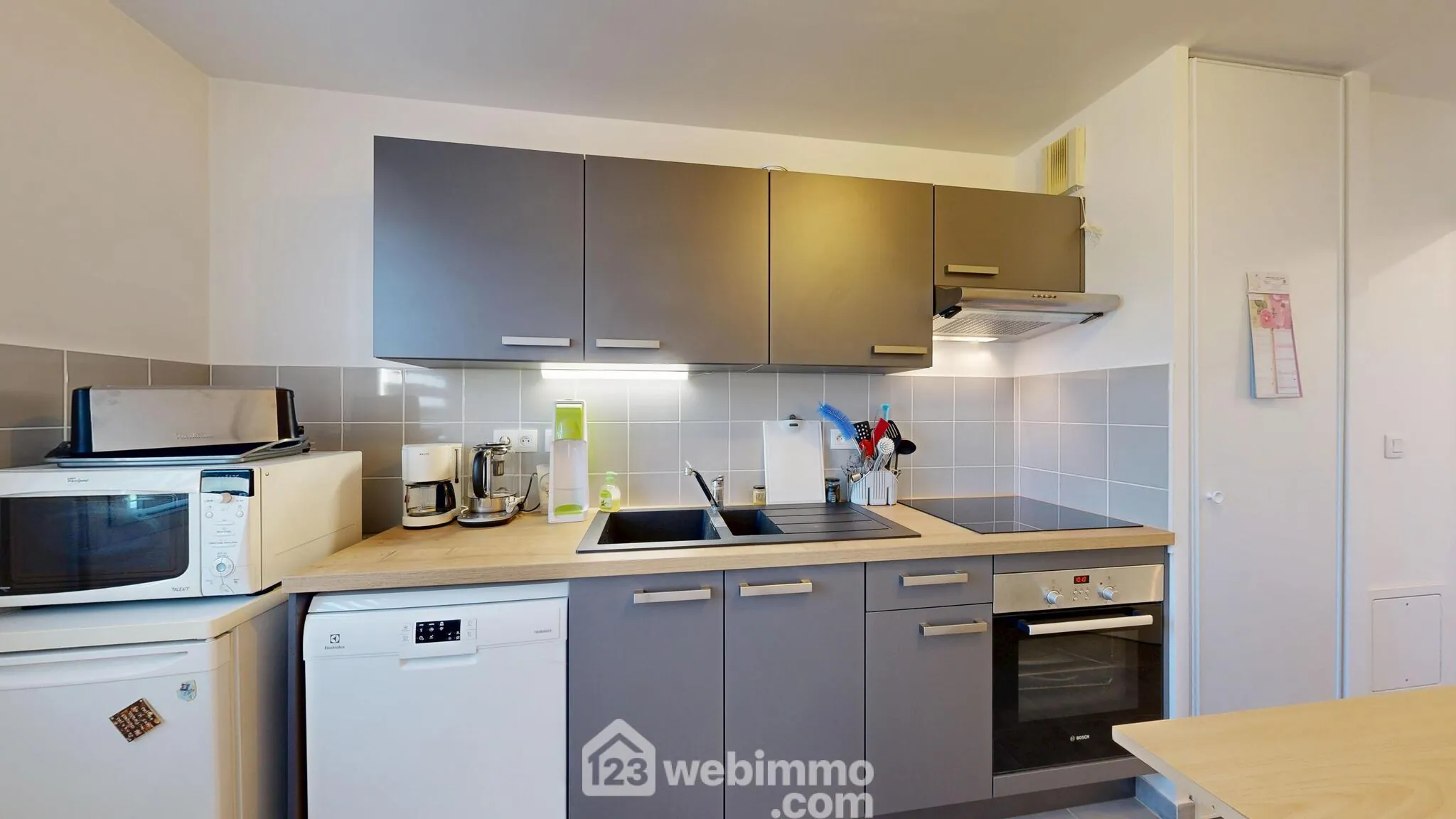 À vendre appartement 3 pièces de 65 m² à Compiègne, résidence sécurisée avec parking 
