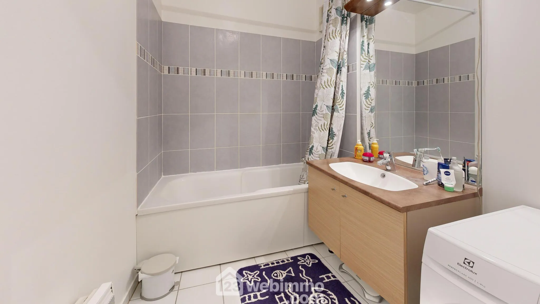 À vendre appartement 3 pièces de 65 m² à Compiègne, résidence sécurisée avec parking 