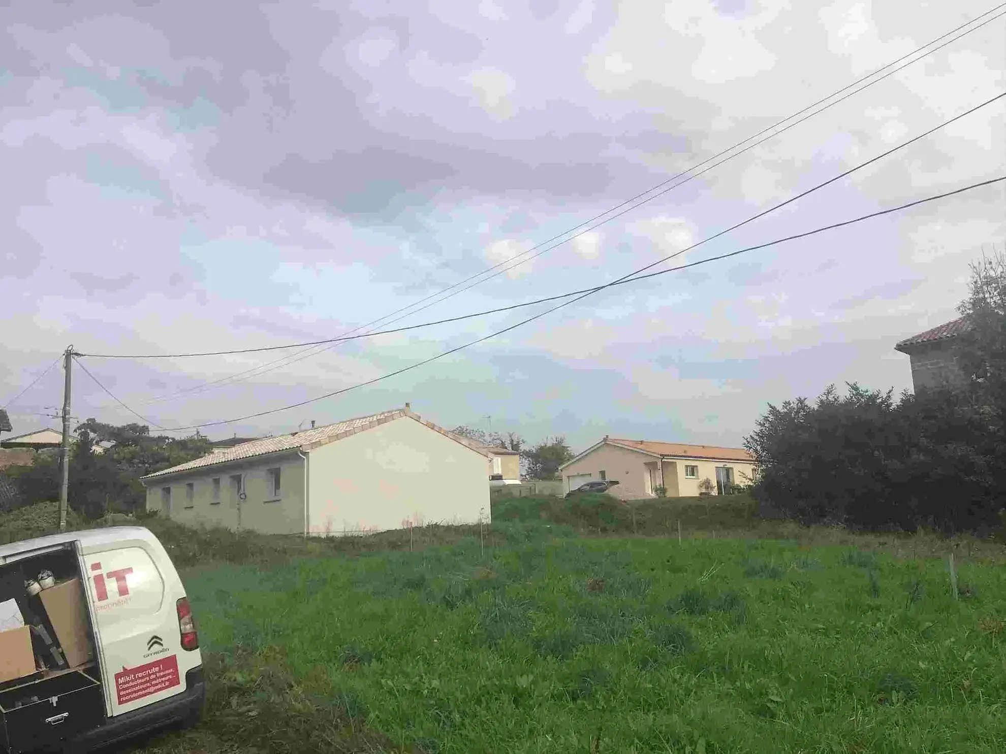 Terrain constructible à Preignac, parfait pour résidence ou investissement immobilier 