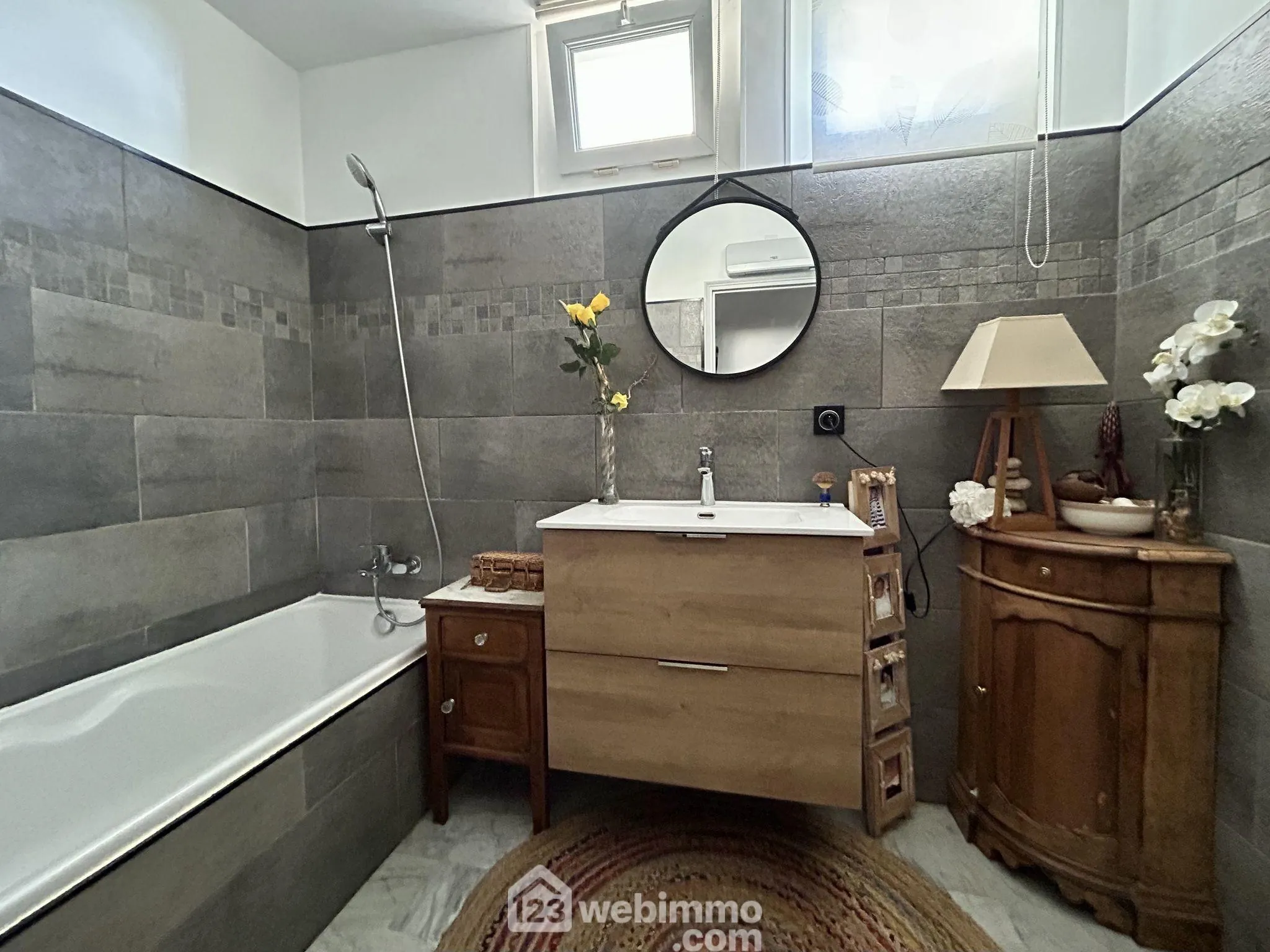 A vendre Appartement T3 lumineux de 63,50 m² à Bastia Sud avec terrasse et parking 