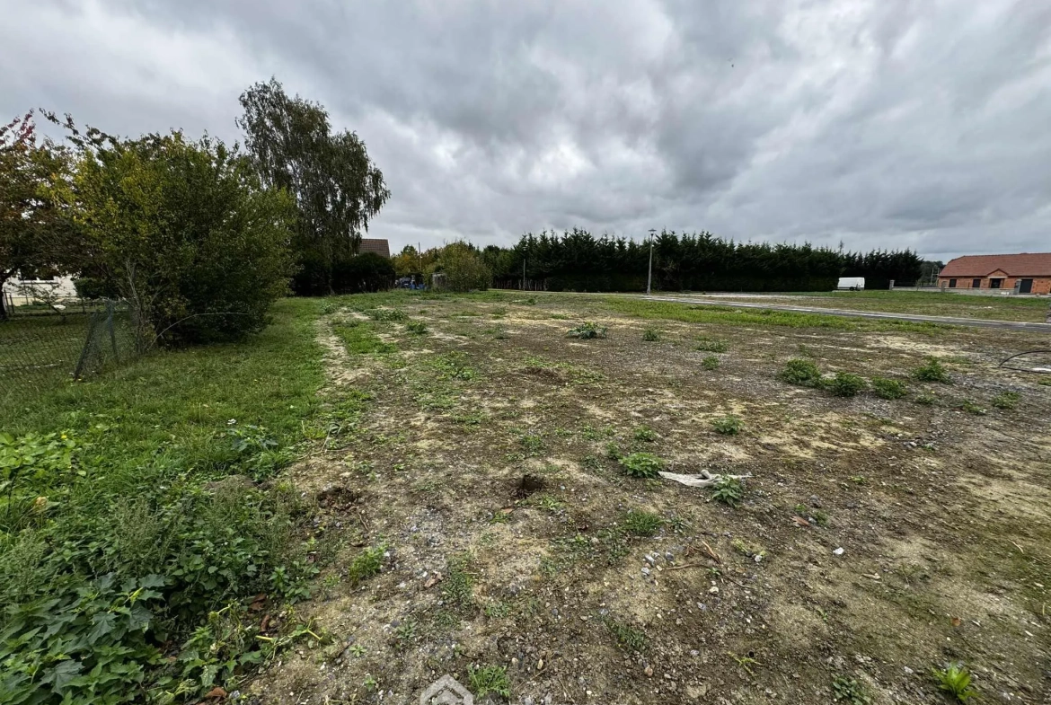 Terrain à bâtir de 884 m² à Versigny, prêt à construire 