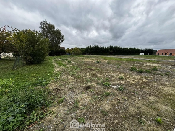 Terrain à bâtir de 884 m² à Versigny, prêt à construire
