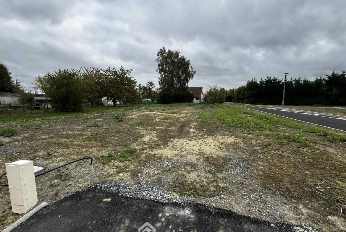 Terrain à bâtir de 884 m² à Versigny, prêt à construire 