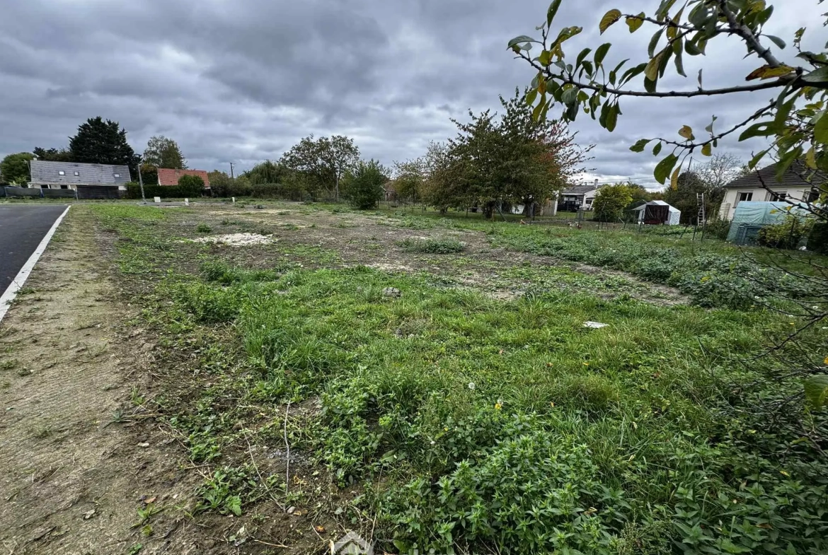 Terrain à bâtir de 884 m² à Versigny, prêt à construire 