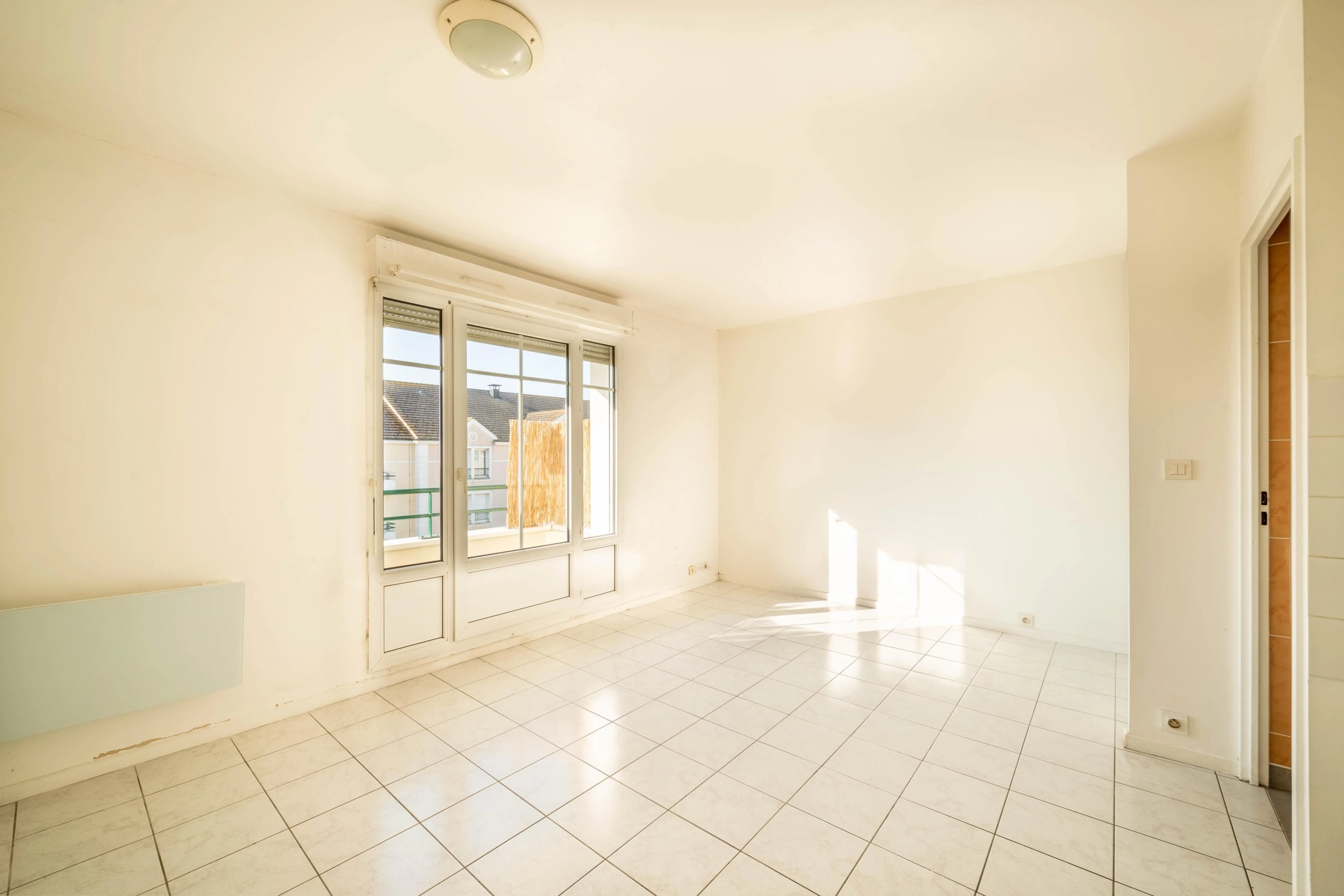Studio lumineux avec balcon à Carrières-sous-Poissy – Idéal premier achat ou investissement 