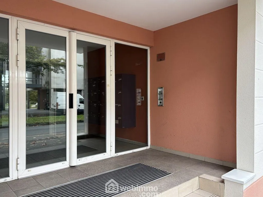 Appartement 2 pièces à Poitiers avec loggia et parking privé 