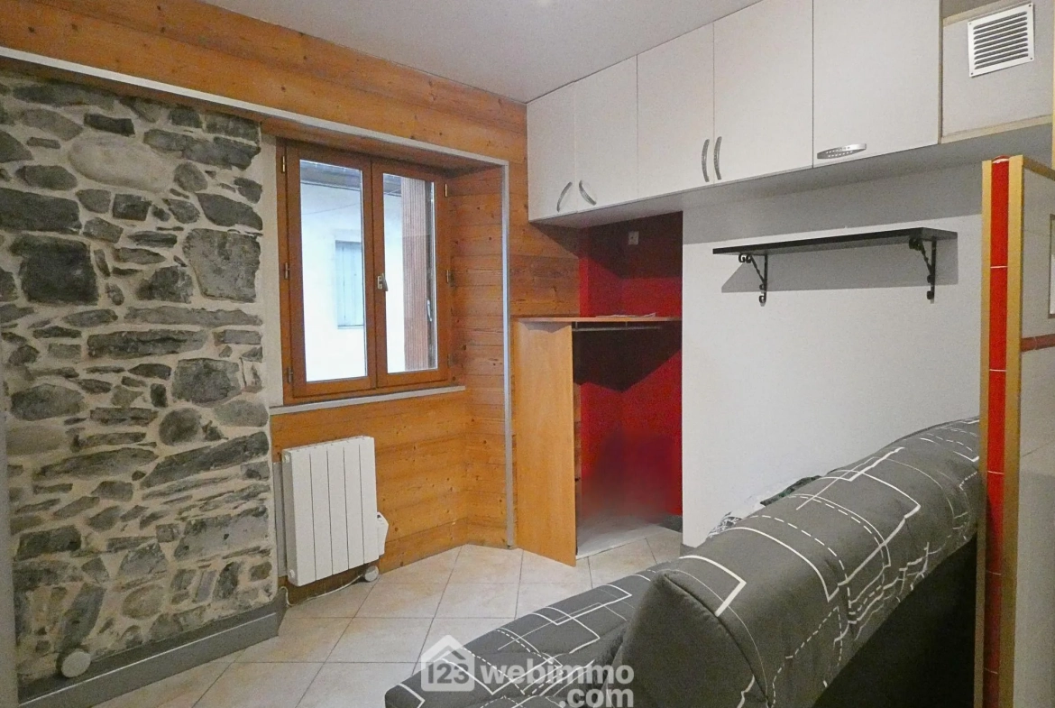 À vendre immeuble locatif à Faverges-Seythenex avec 3 logements meublés 