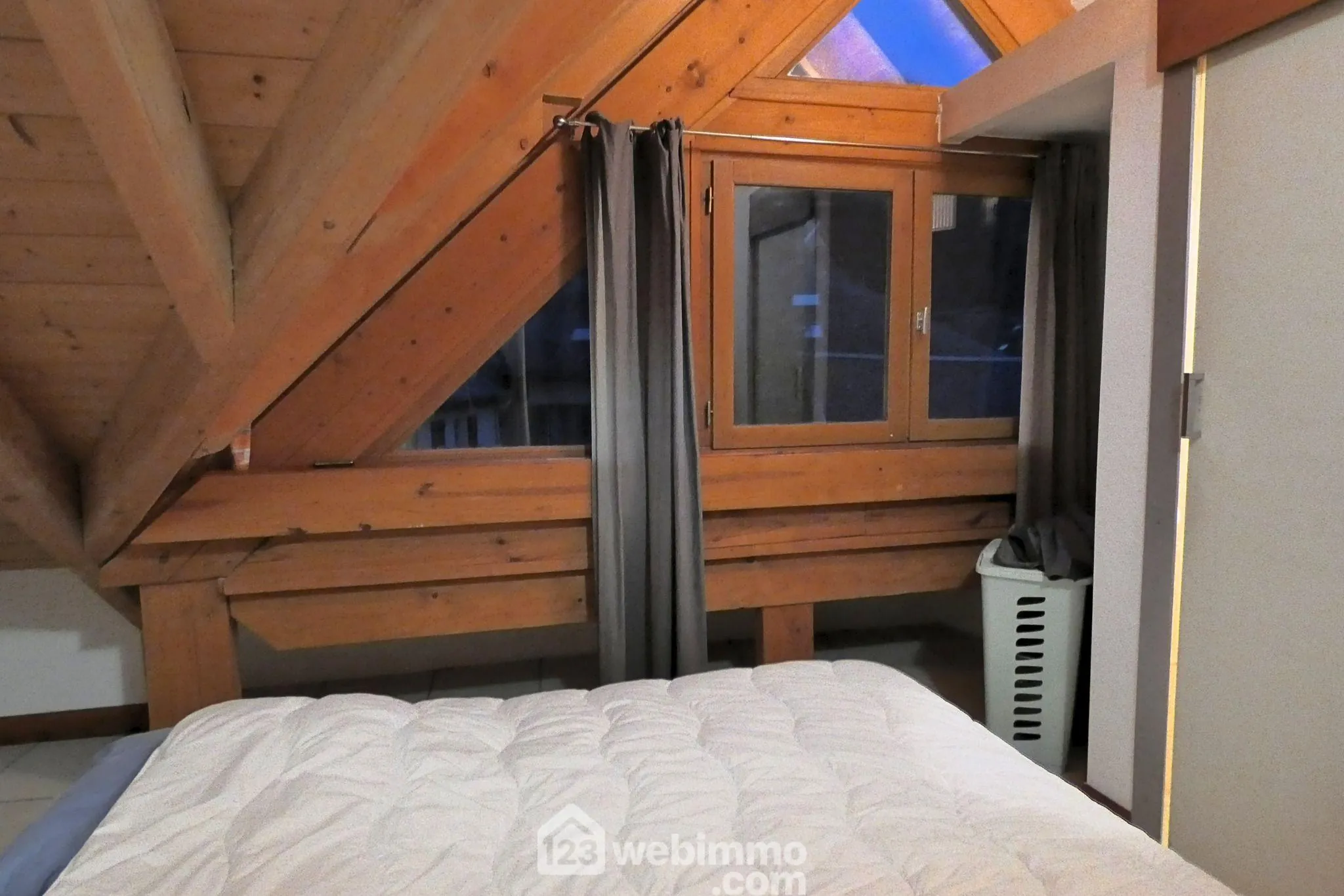 À vendre immeuble locatif à Faverges-Seythenex avec 3 logements meublés 