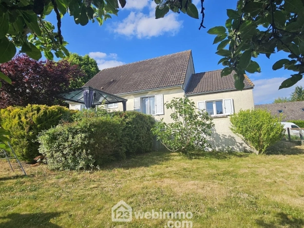 Maison de plain-pied à vendre à Milly-la-Forêt avec terrasse et jardin