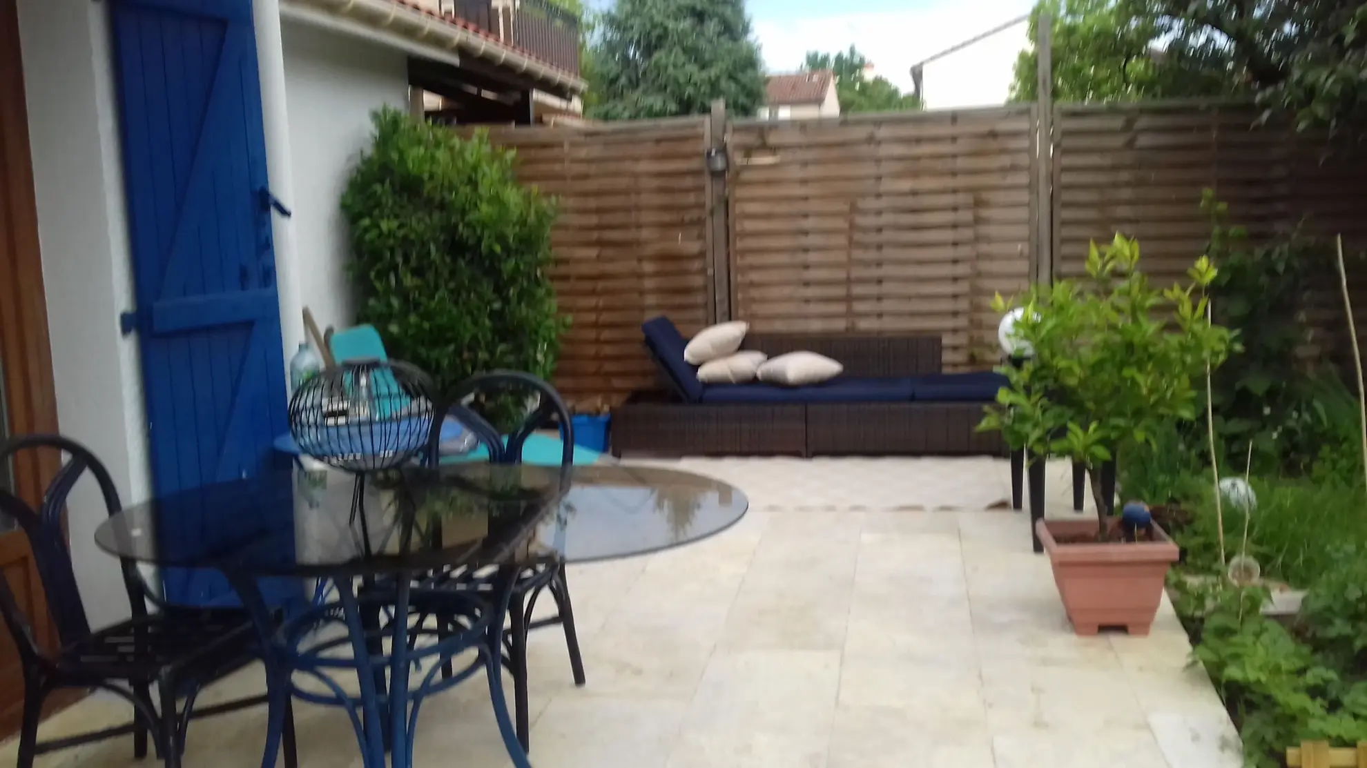 Maison familiale de 4 pièces avec jardin à Saint-Fons dans secteur résidentiel 