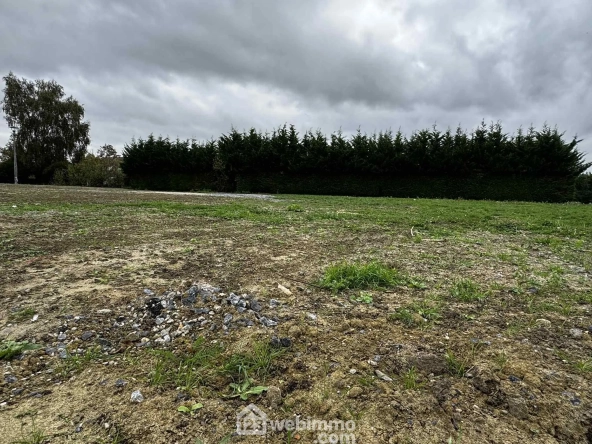 Terrain constructible de 606 m² à Versigny, viabilisé et prêt à bâtir