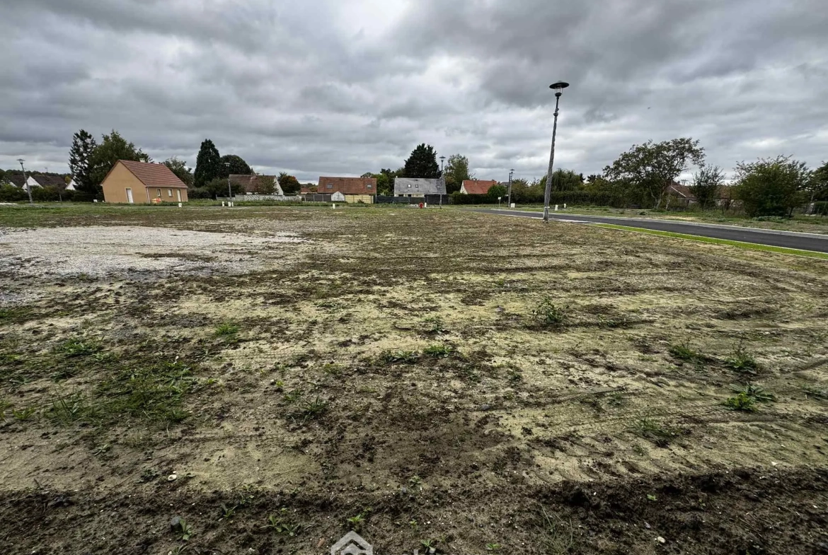 Terrain constructible de 606 m² à Versigny, viabilisé et prêt à bâtir 