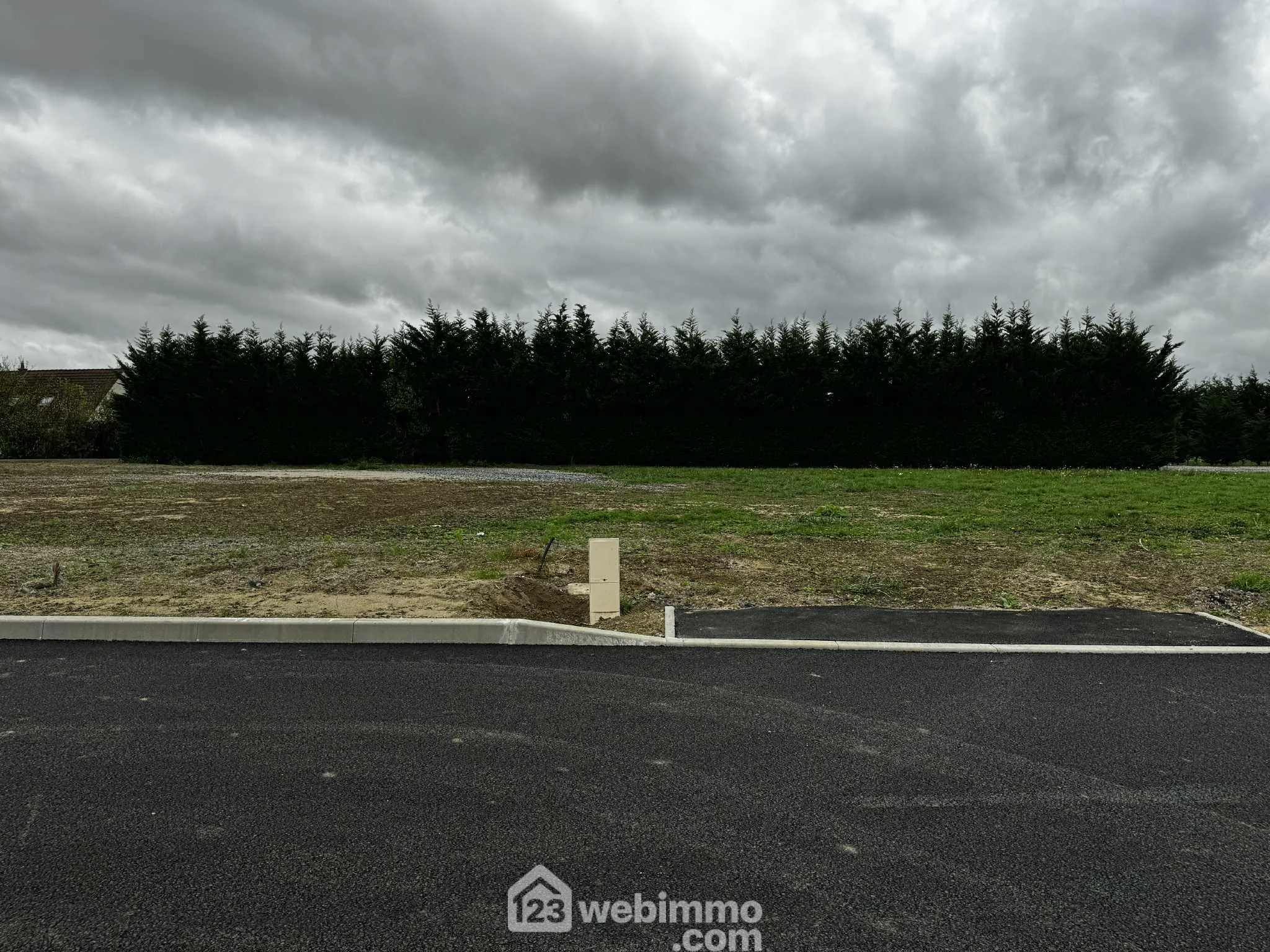 Terrain constructible de 606 m² à Versigny, viabilisé et prêt à bâtir 