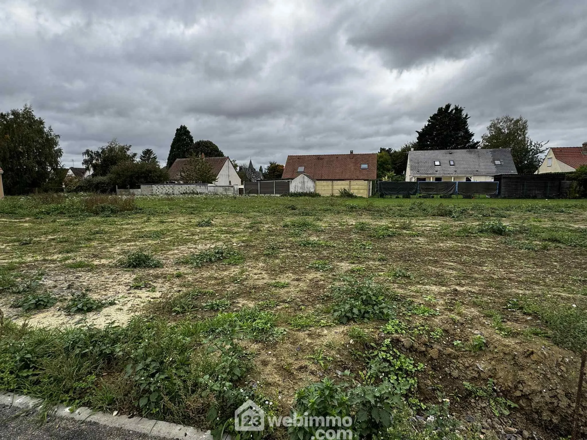 Terrain résidentiel à vendre de 842 m² à Versigny, environnement paisible 