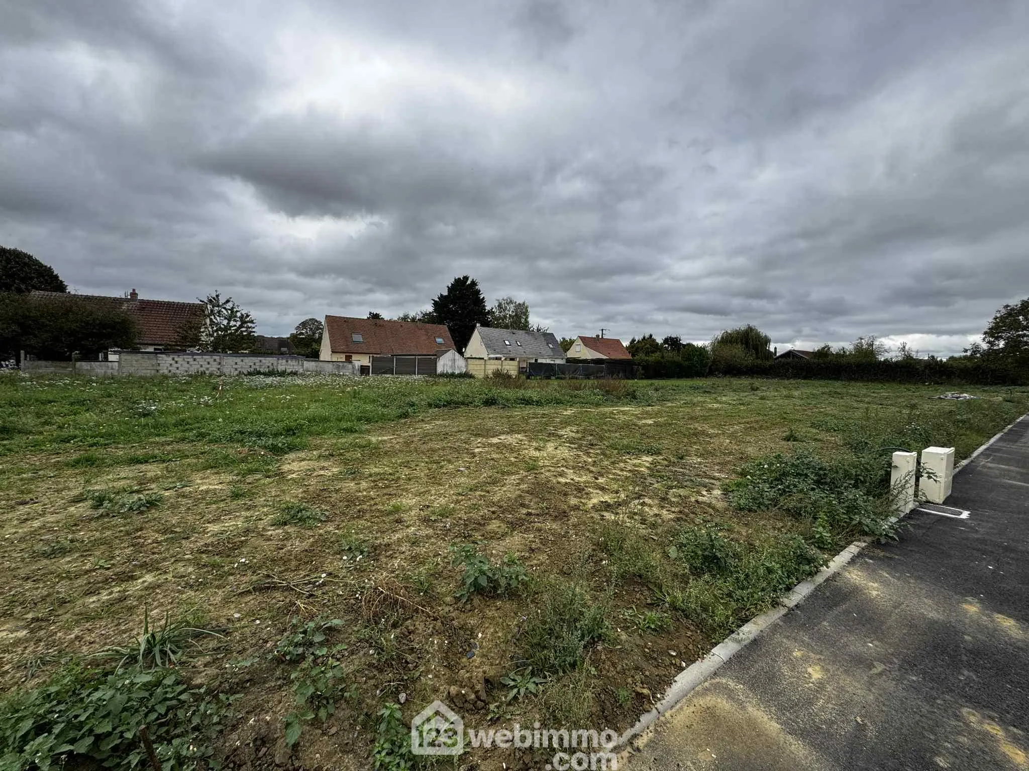 Terrain résidentiel à vendre de 842 m² à Versigny, environnement paisible 