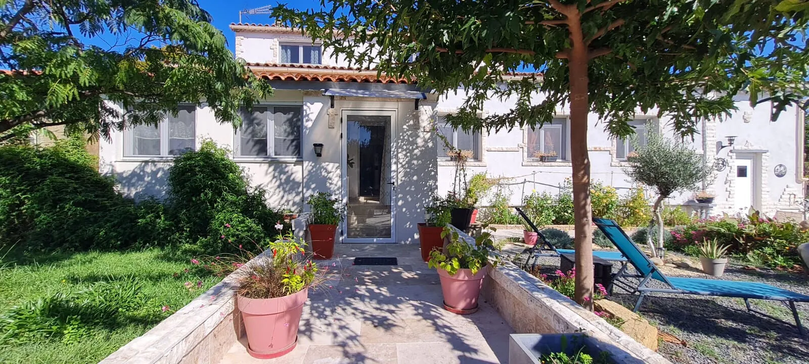 Maison rénovée avec 4 chambres, jardin clos et piscinable à Saint Paul Trois Châteaux 