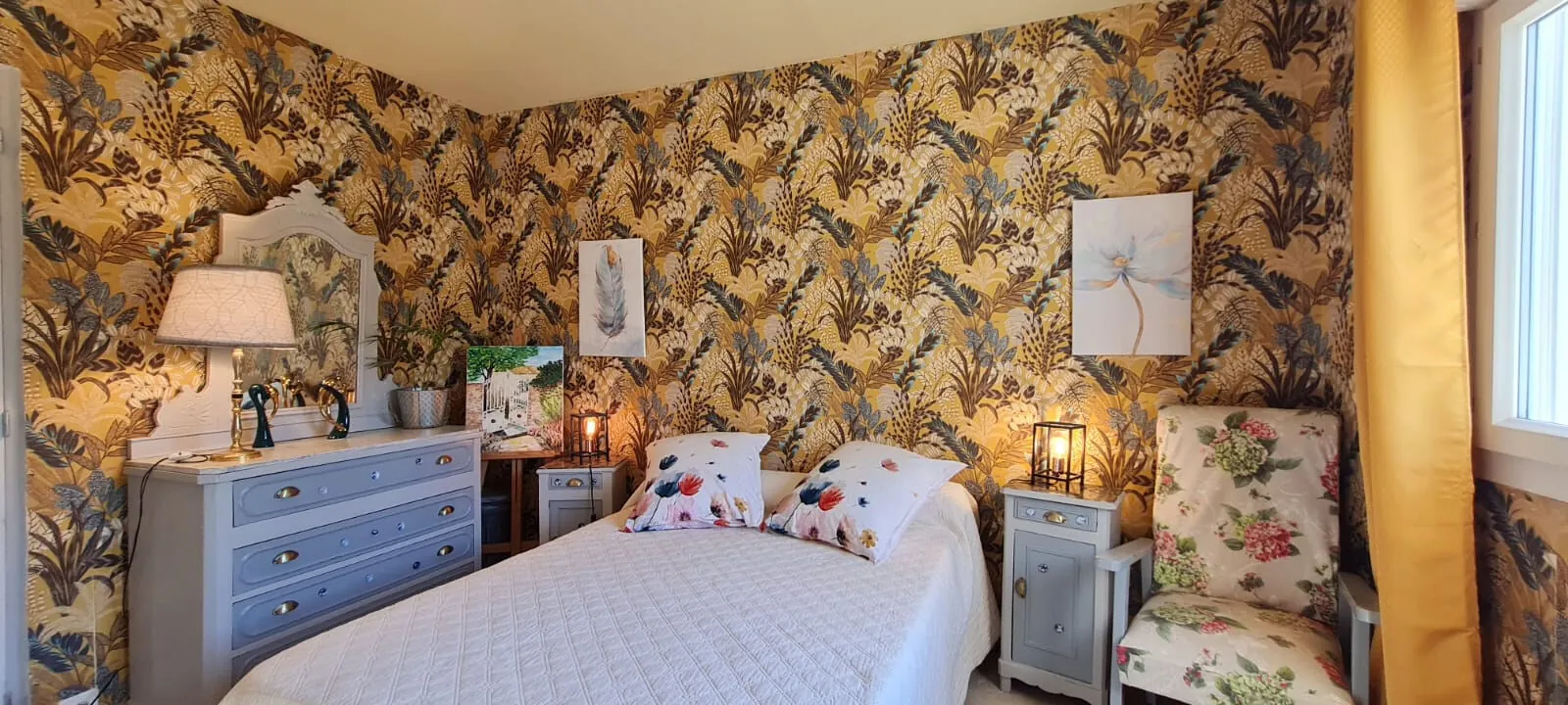 Maison rénovée avec 4 chambres, jardin clos et piscinable à Saint Paul Trois Châteaux 