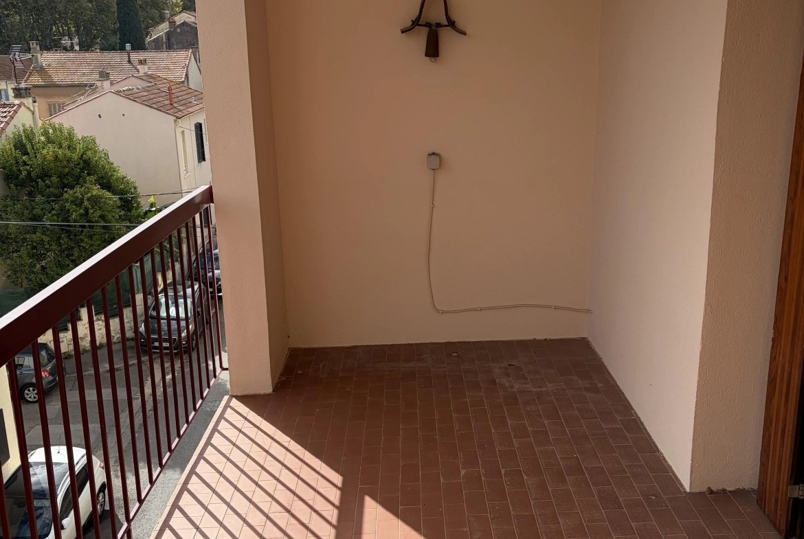 Appartement lumineux de 74 m² avec terrasse à La Seyne-sur-Mer 