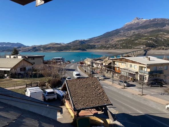 Maison de village avec cour et vue lac à Savines-le-Lac
