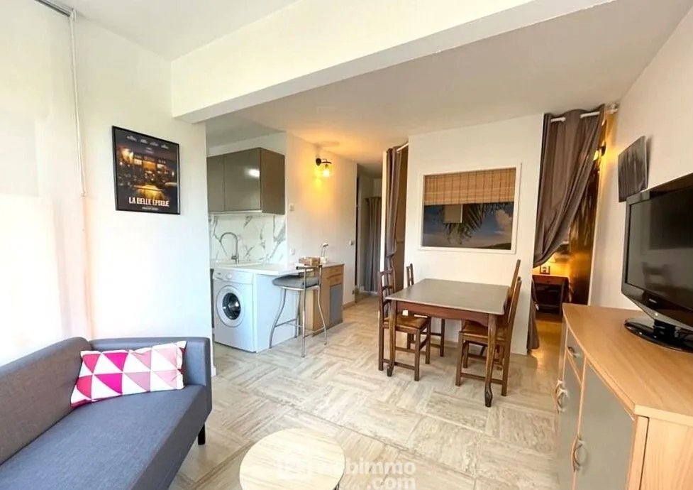 Charmant appartement de 33 m² à Sainte-Maxime avec parking et emplacement privilégié 