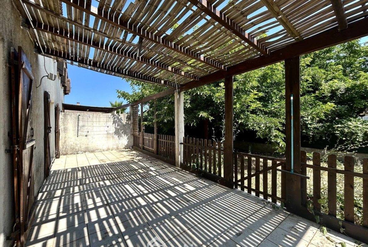 Maison de 83 m² avec terrasse et jardin à Folelli 