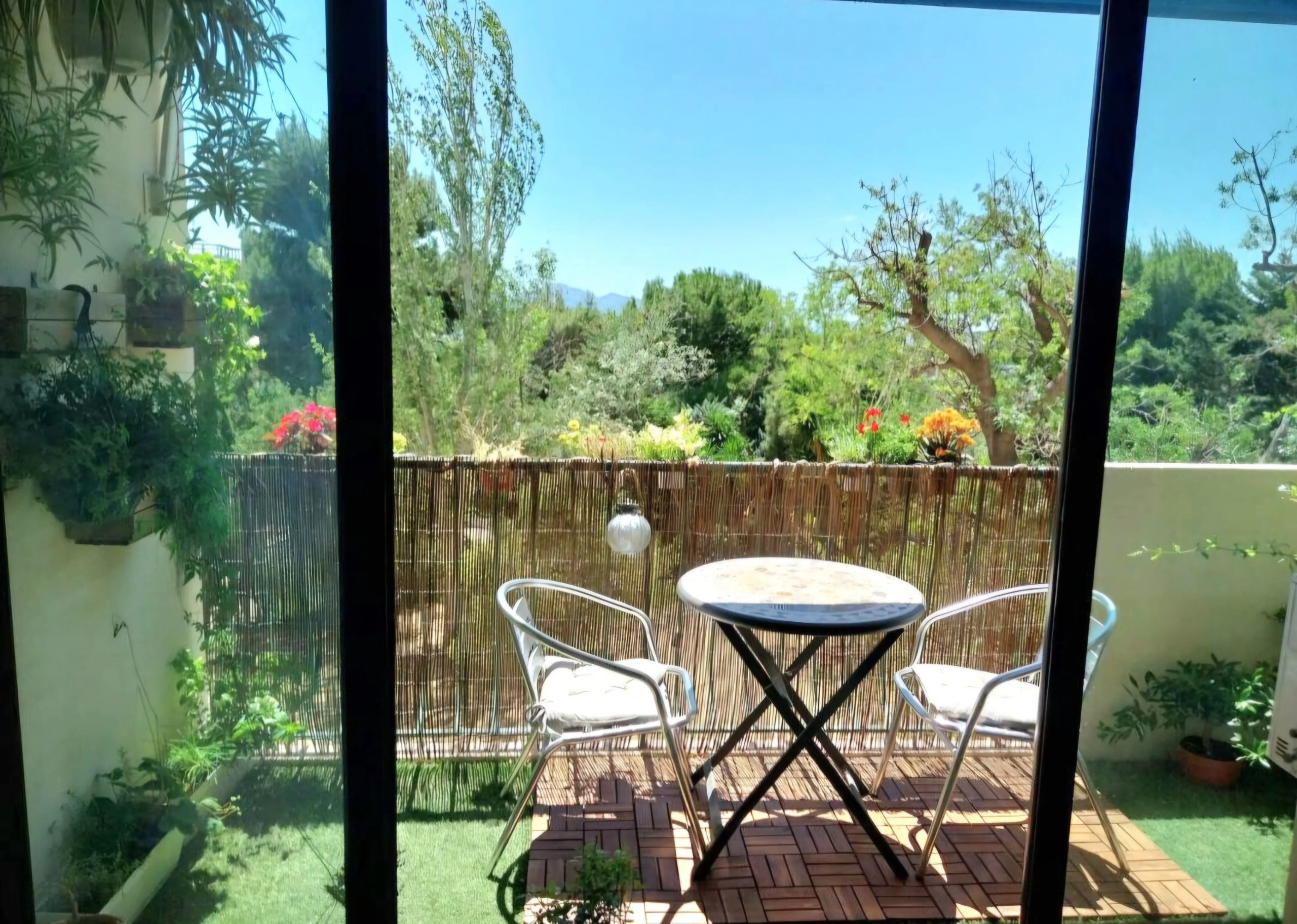 Appartement T4 rénové à Marseille La Fourragère - 72,5 m² avec balcons, proximité commodités 