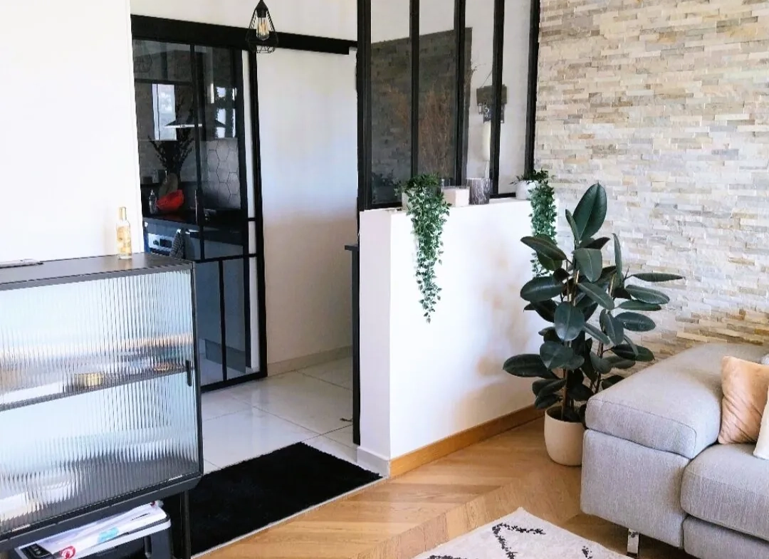 Appartement T4 rénové à Marseille La Fourragère - 72,5 m² avec balcons, proximité commodités 