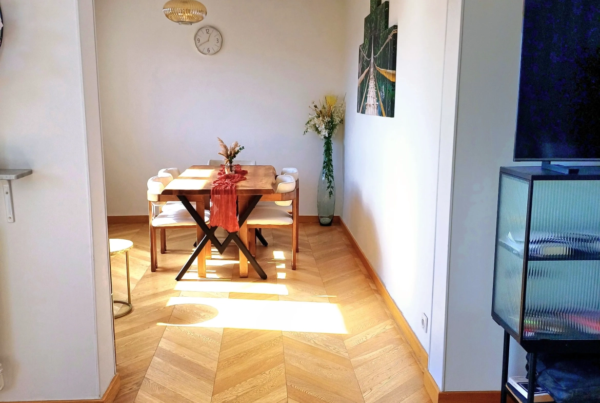 Appartement T4 rénové à Marseille La Fourragère - 72,5 m² avec balcons, proximité commodités 